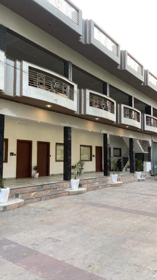 The Kedar Resort マトゥラー エクステリア 写真